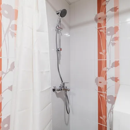 Elegant 1-bedroom *